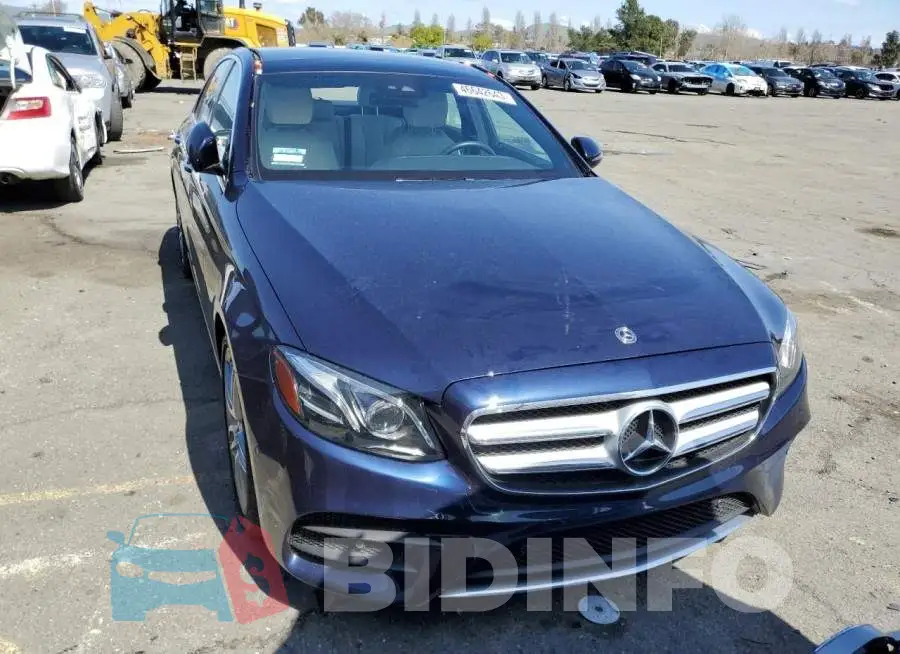 WDDZF4JB3JA402433 Photo# 5
