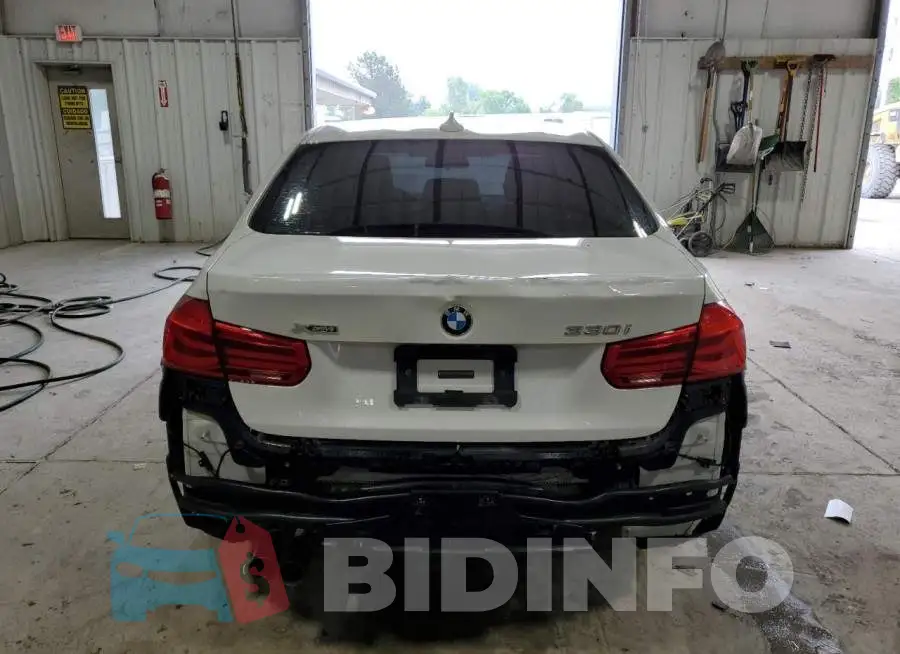WBA8D9G5XJNU66937 Photo# 6