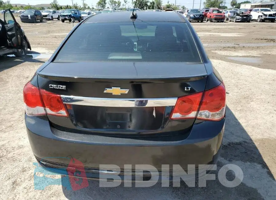 1G1PE5SB3F7108388 Photo# 6