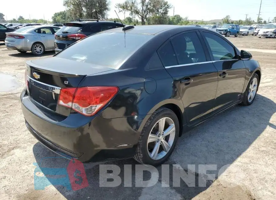 1G1PE5SB3F7108388 Photo# 3