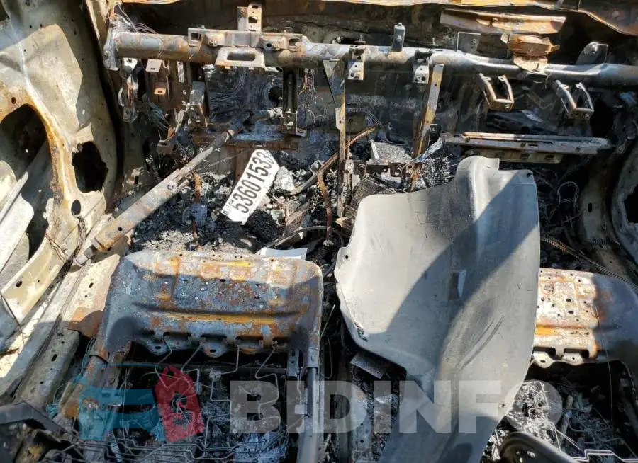 1G1ZB5ST4HF291318 Photo# 8