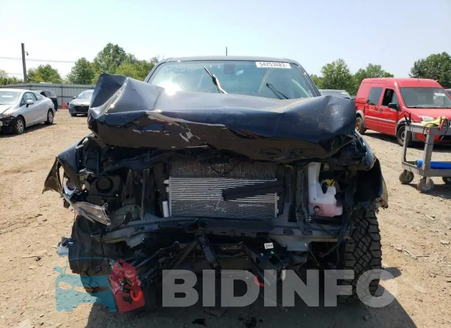 1GCGTDEN9M1142297 Photo# 5