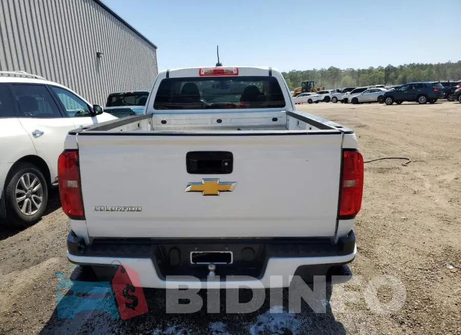 1GCHSAEA4F1145775 Photo# 6