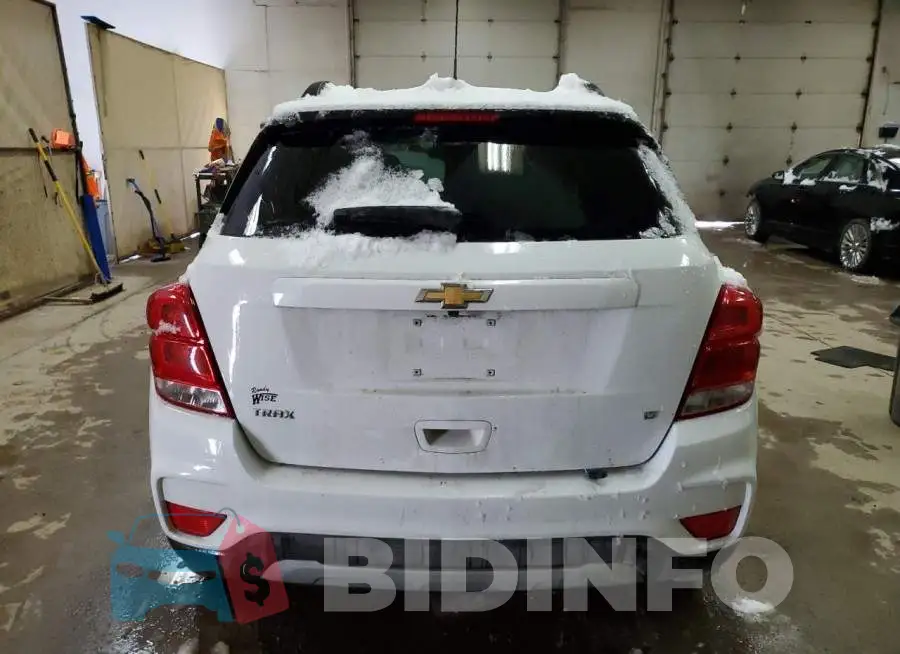 KL7CJLSB1JB638982 Photo# 6