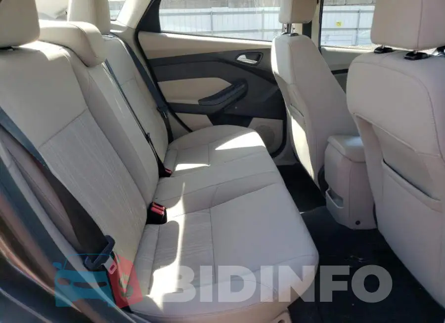 1FADP3F21FL279379 Photo# 10