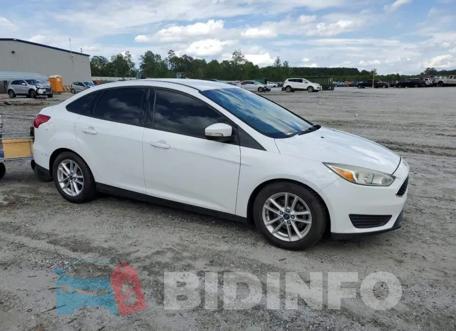 1FADP3F23FL203825 Photo# 4