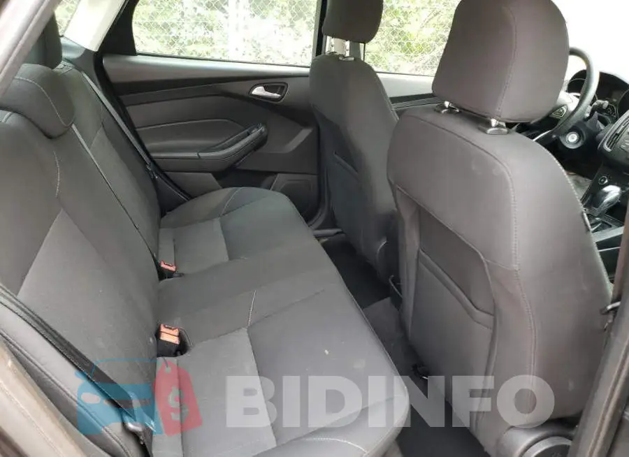 1FADP3F2XGL293007 Photo# 10