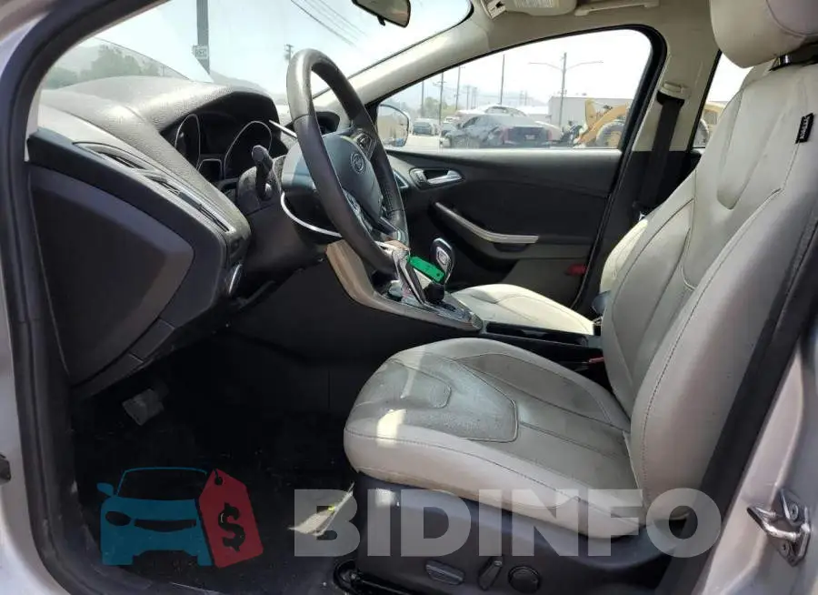 1FADP3J21JL250027 Photo# 7