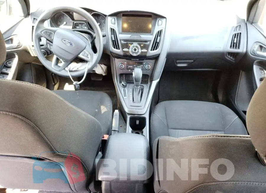 1FADP3M21HL346066 Photo# 8