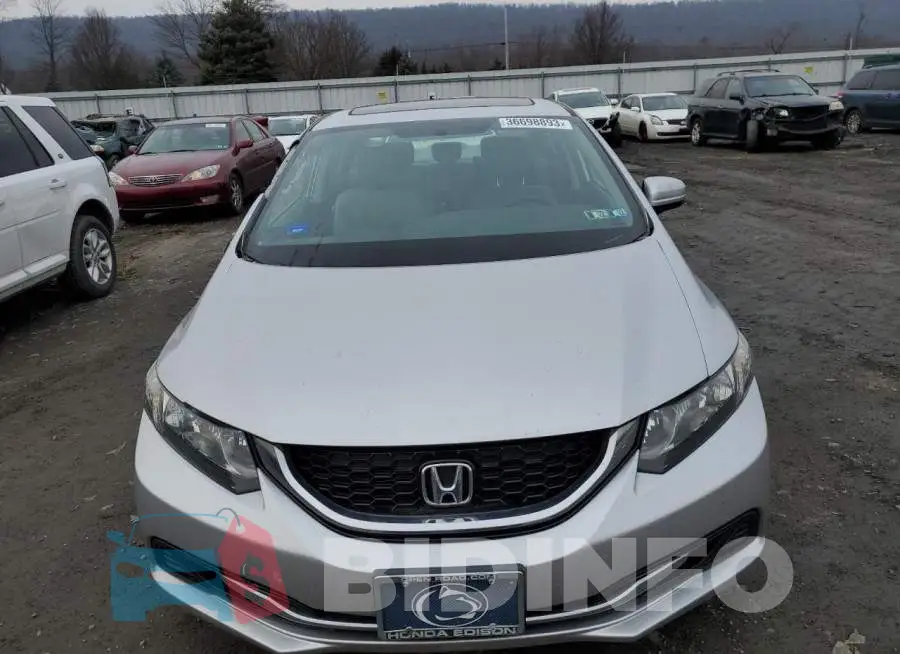 19XFB2F86FE260593 Photo# 5