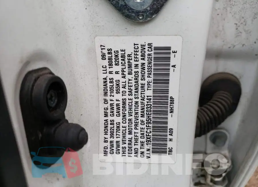 19XFC1F95HE033141 Photo# 12