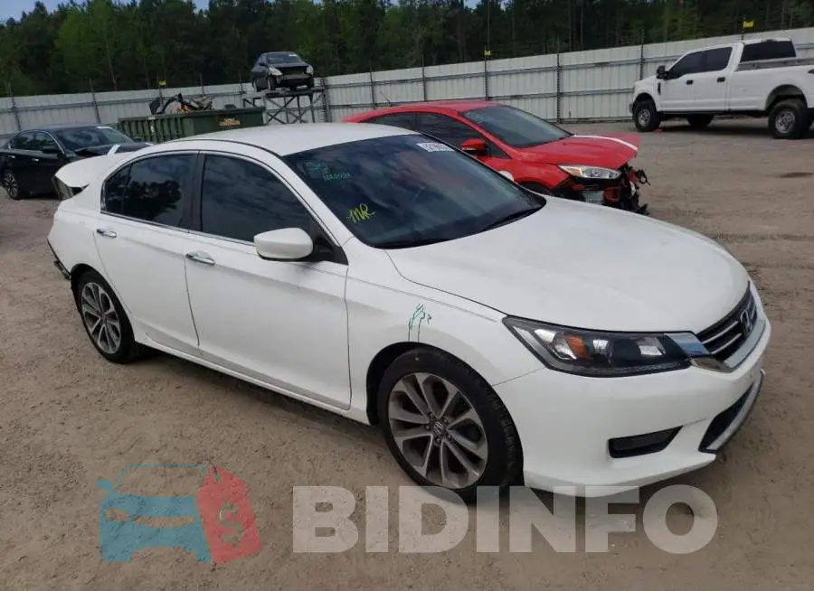 1HGCR2F50EA140876 Photo# 4