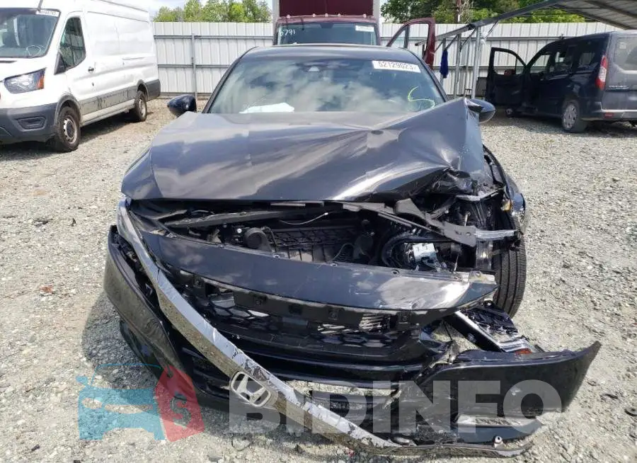 1HGCV1F30KA136830 Photo# 5