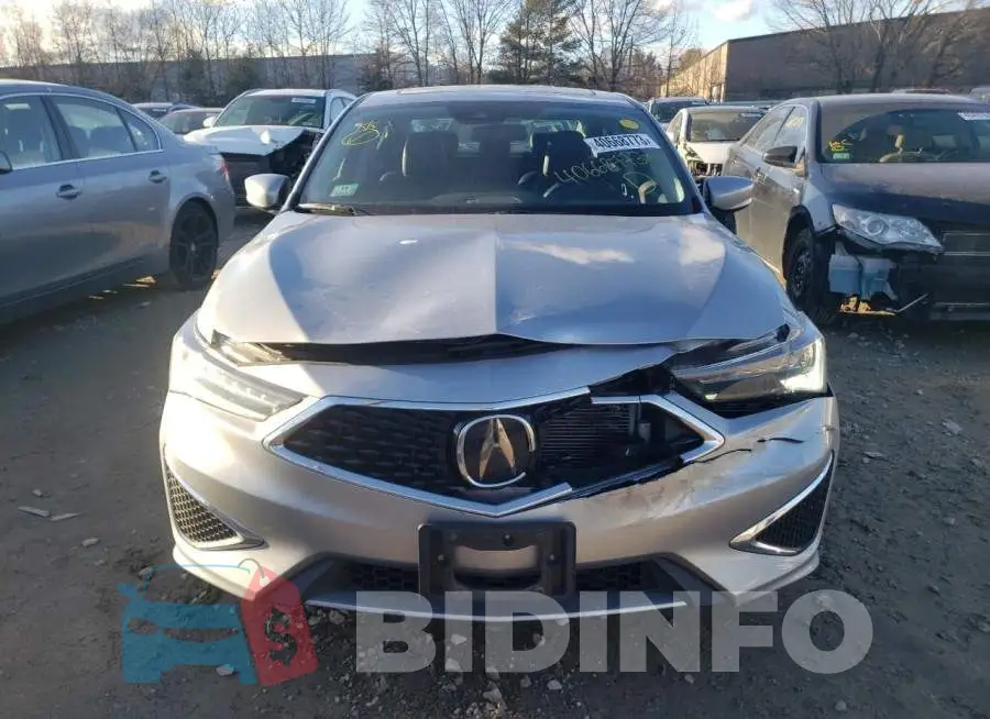 19UDE2F37KA010815 Photo# 5