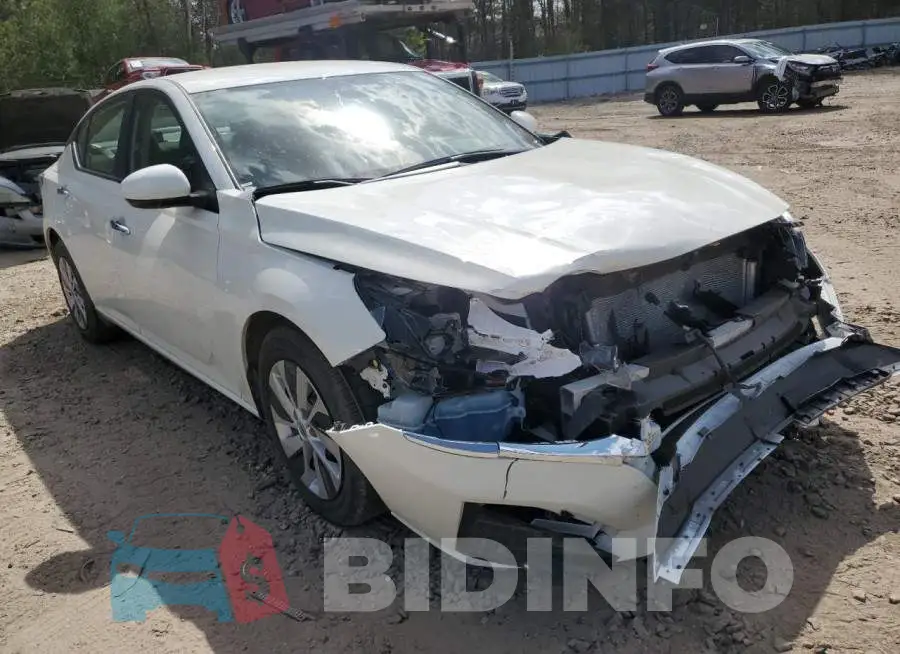 1N4BL4BV2PN325879 Photo# 4