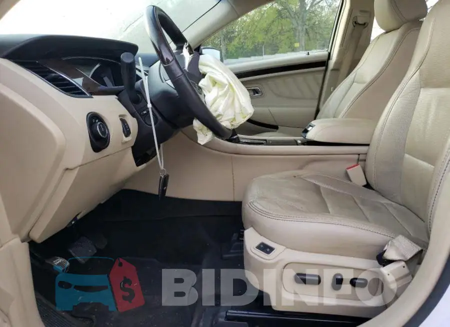 1FAHP2F82FG158451 Photo# 7