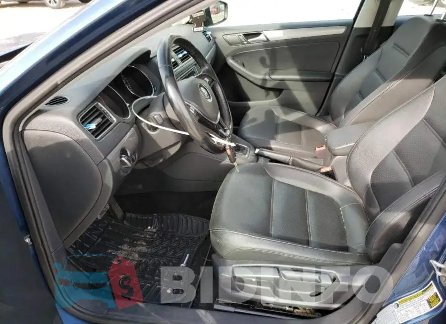 3VWDB7AJ8HM317526 Photo# 7