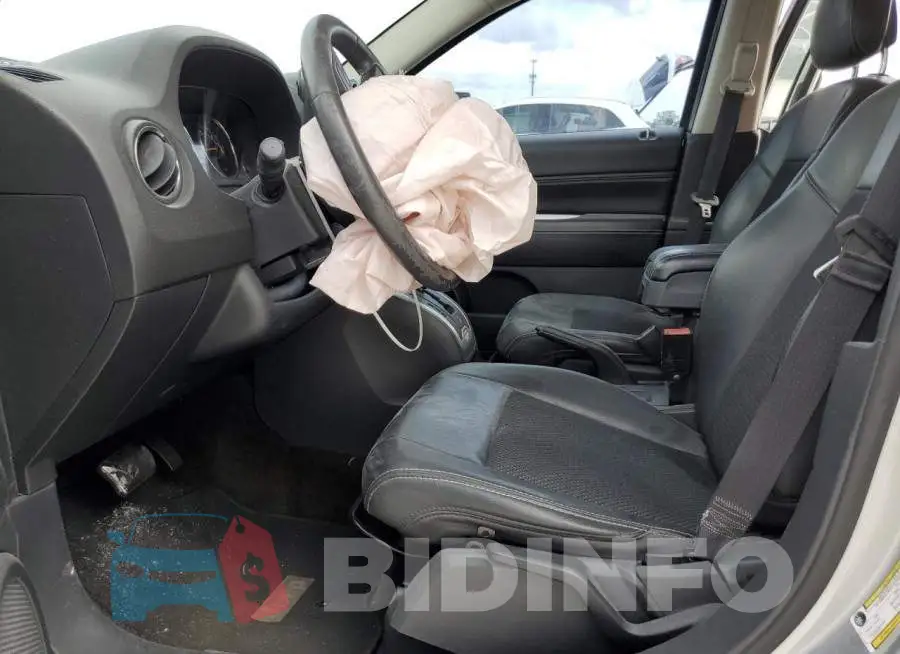1C4NJCEB1ED535062 Photo# 7