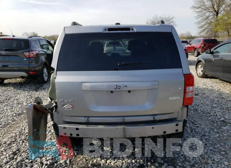 1C4NJRFBXGD617196 Photo# 6