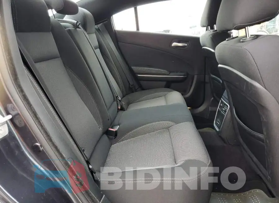 2C3CDXBG5JH180484 Photo# 10