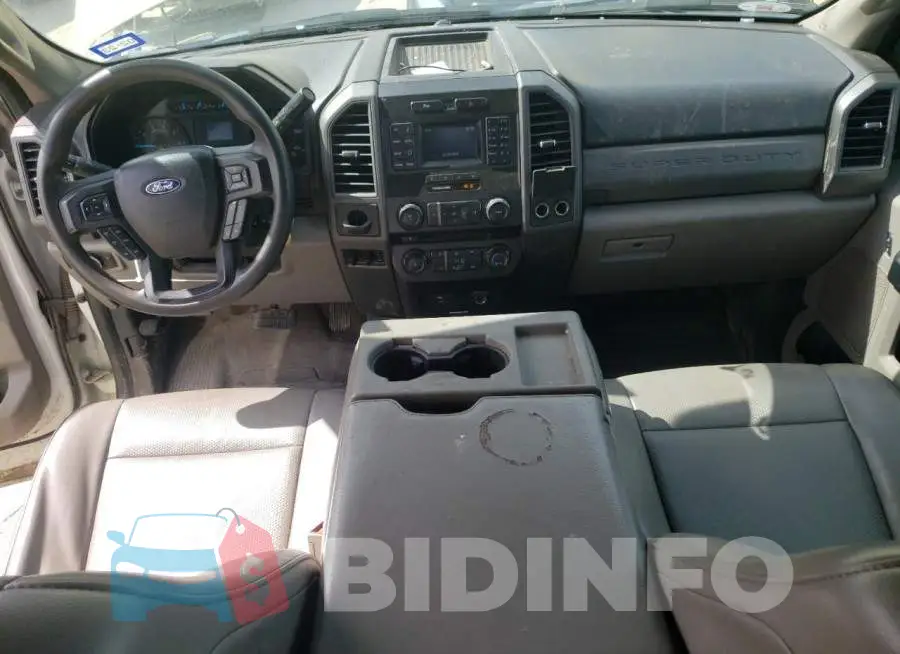 1FT7W2A63JEB09648 Photo# 8
