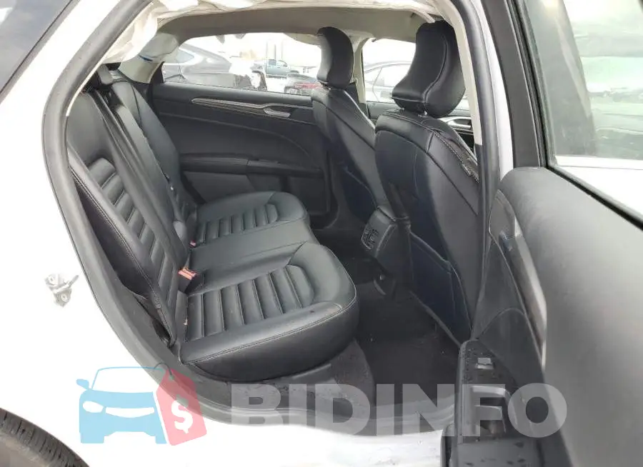3FA6P0CDXKR109157 Photo# 10