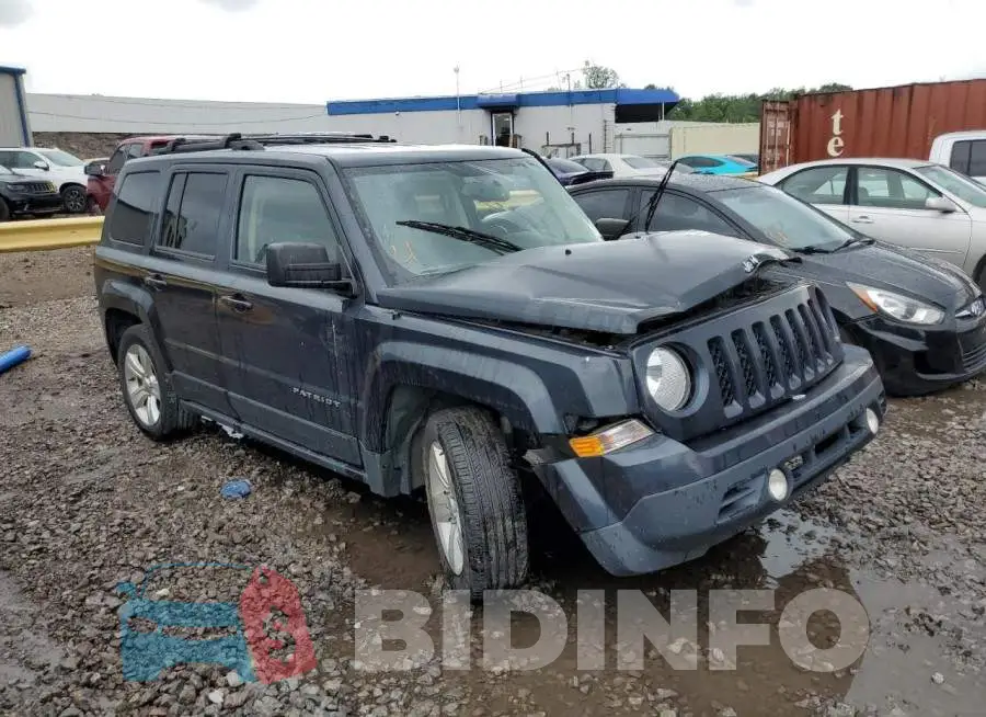 1C4NJPFB8FD122126 Photo# 4