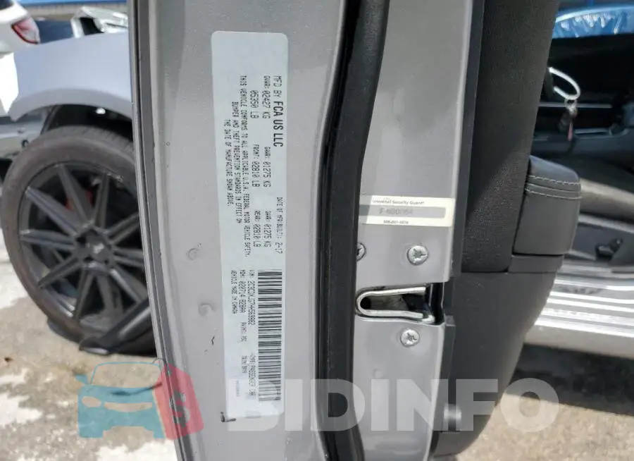 2C3CDXJG7HH569882 Photo# 12