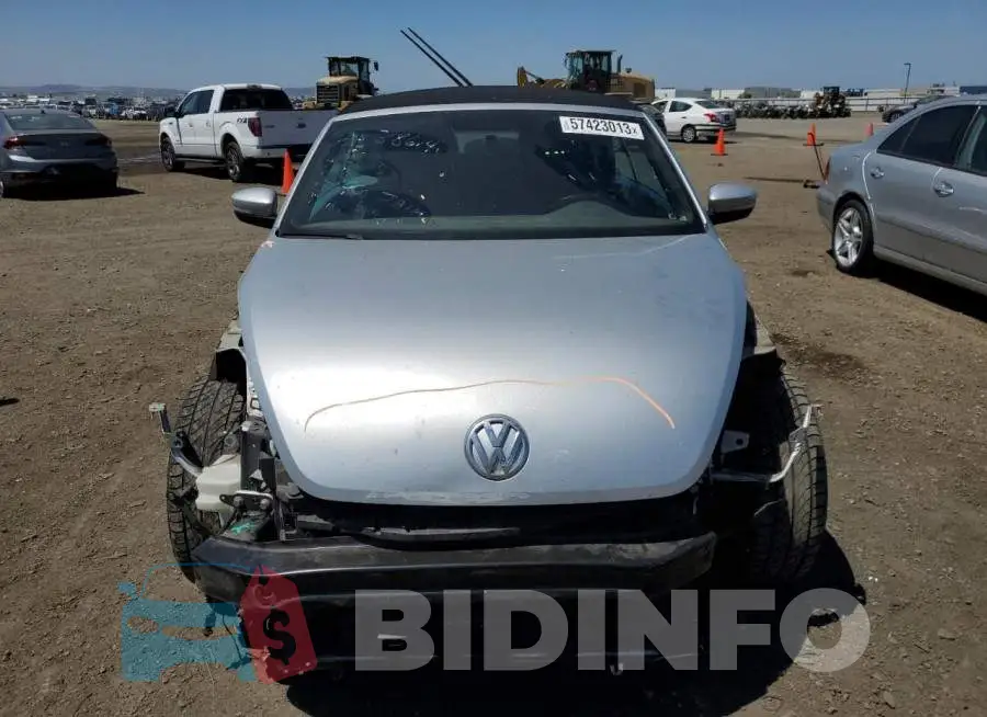 3VW5P7AT4EM802569 Photo# 5