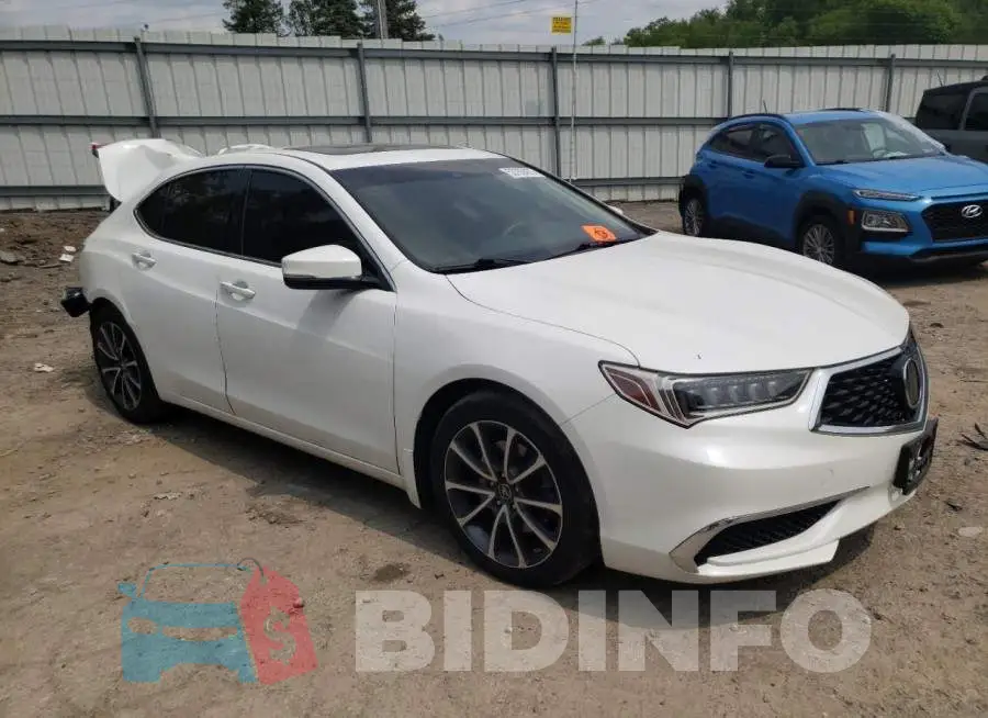 19UUB2F33JA006848 Photo# 4