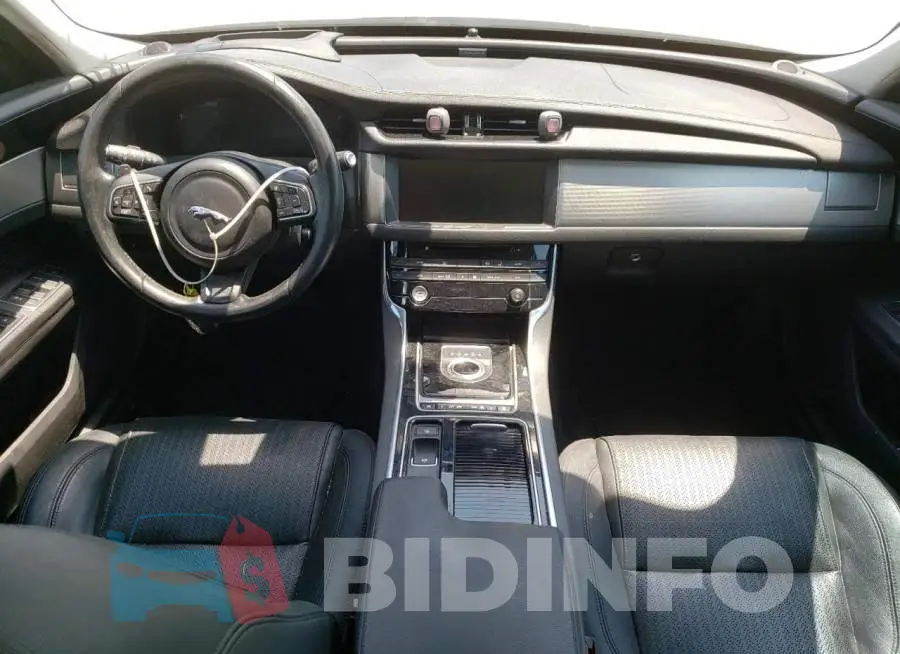 SAJBE4BV9GCY20498 Photo# 8