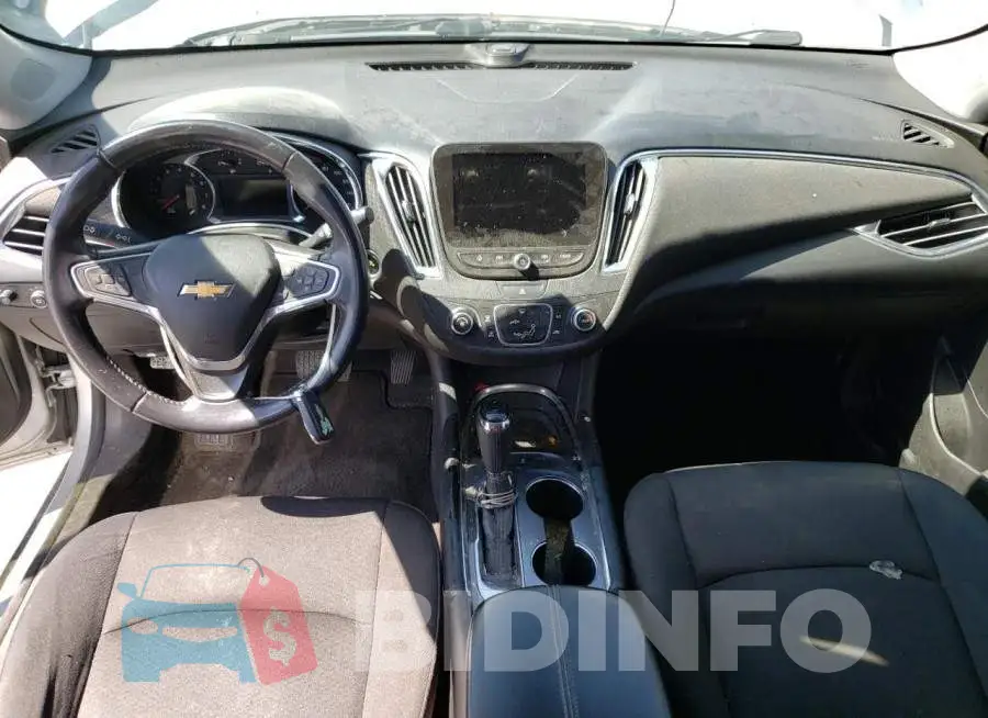 1G1ZD5ST8JF230831 Photo# 8