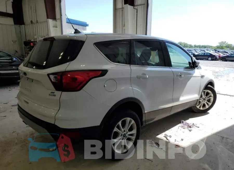 1FMCU9GD2KUB51783 Photo# 3