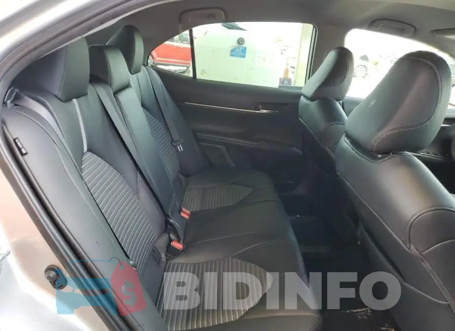 4T1G11AK5MU460198 Photo# 10