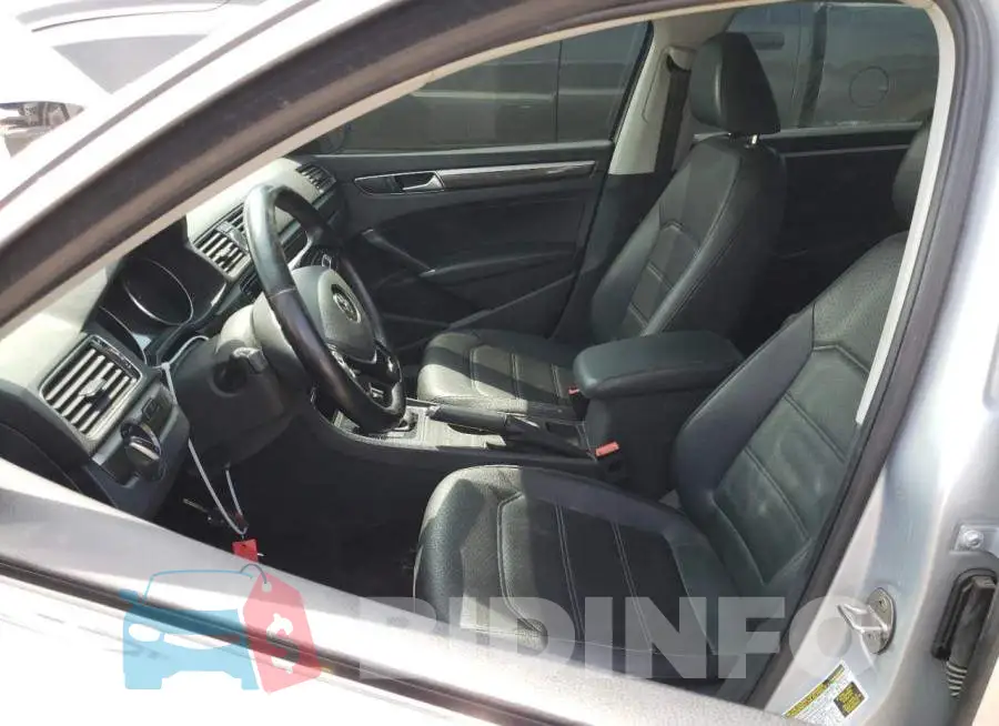 1VWBS7A36GC024801 Photo# 7