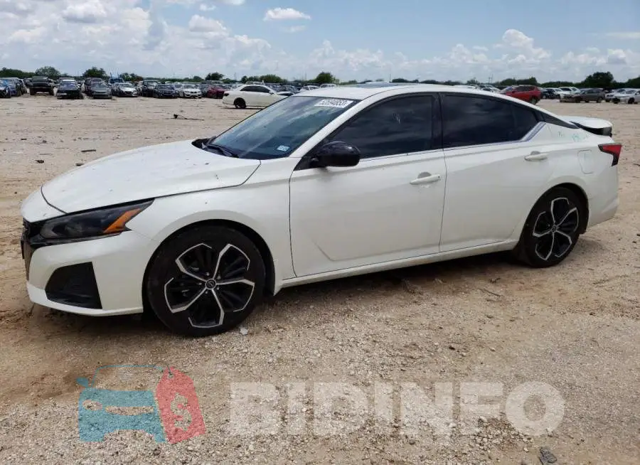 1N4BL4CV9PN322251 Photo# 1