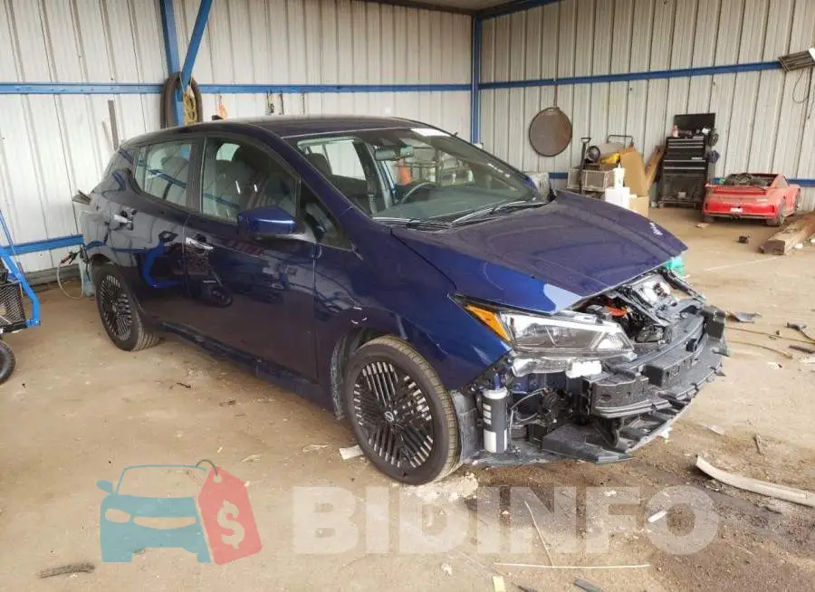 1N4CZ1CV8PC553719 Photo# 4