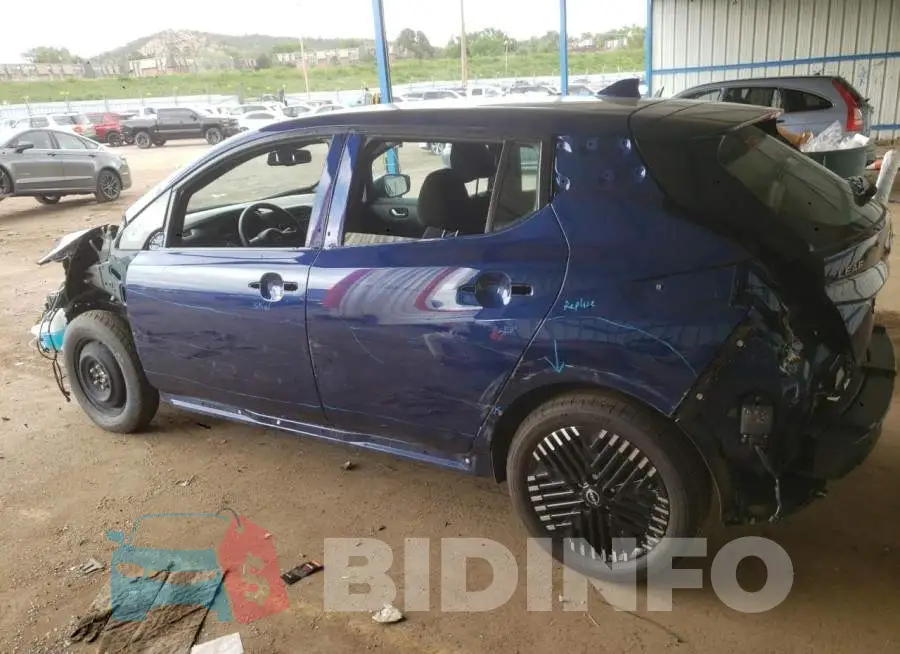 1N4CZ1CV8PC553719 Photo# 2