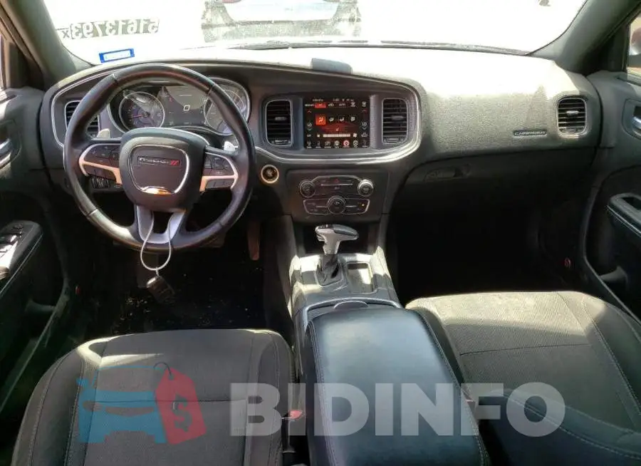2C3CDXHG8FH890722 Photo# 8