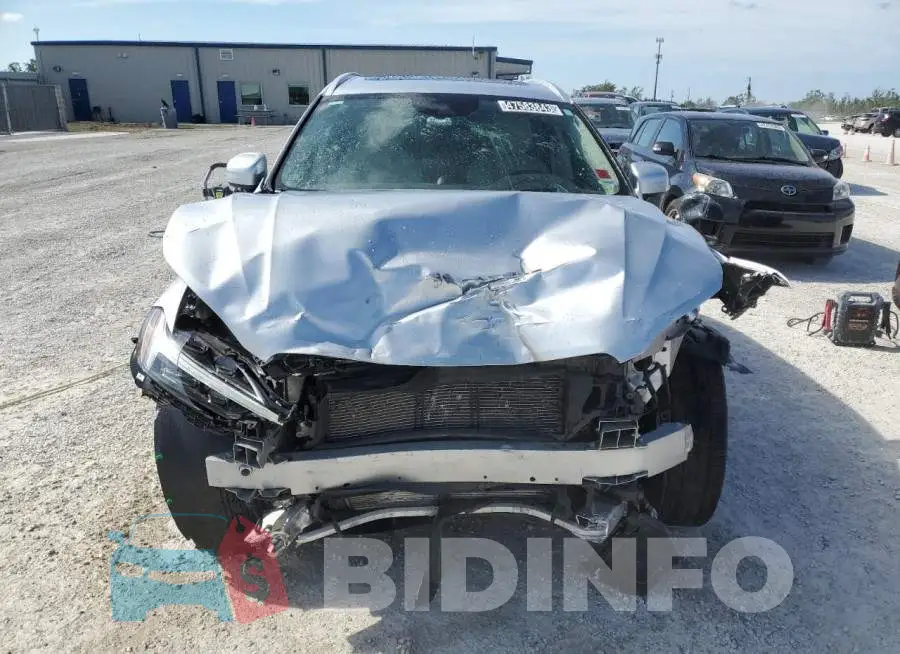 YV4102RL4M1721660 Photo# 5