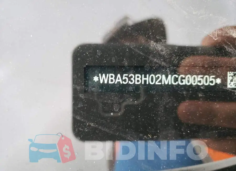 WBA53BH02MCG00505 Photo# 12