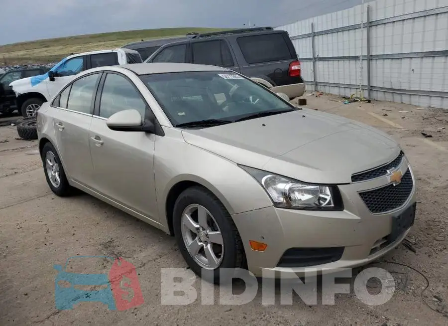 1G1PC5SB4E7428663 Photo# 4