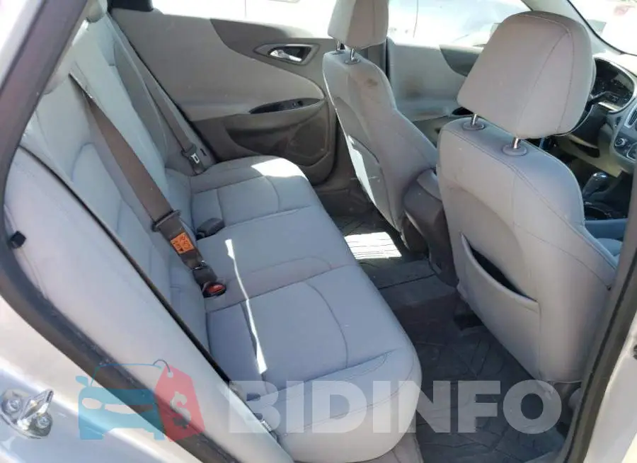 1G1ZB5ST5LF082632 Photo# 10