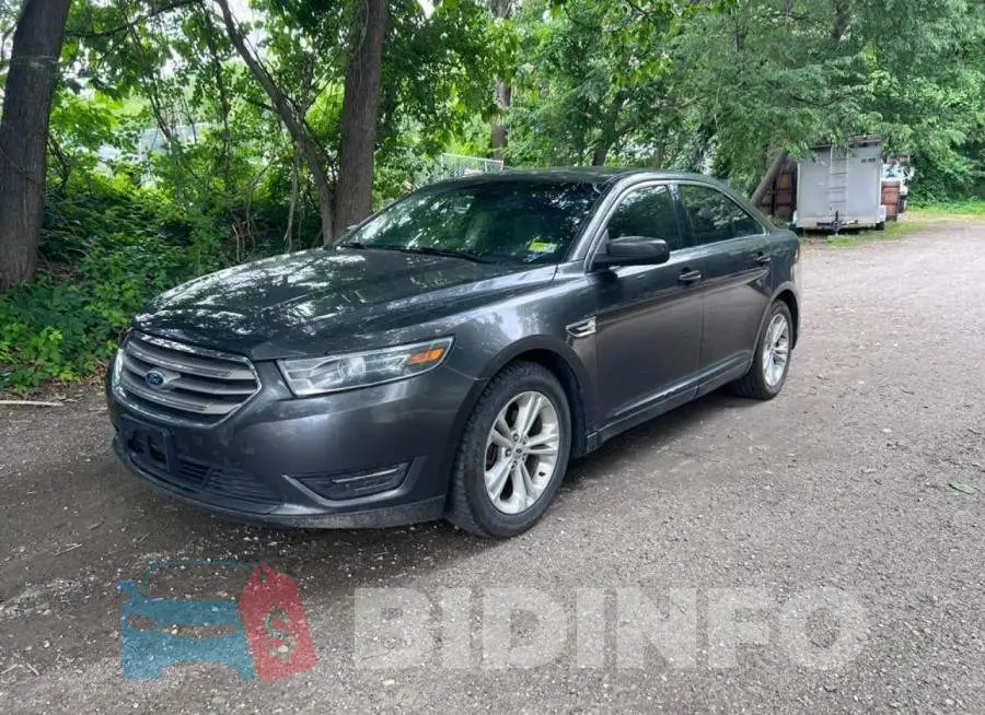 1FAHP2E82FG168267 Photo# 1