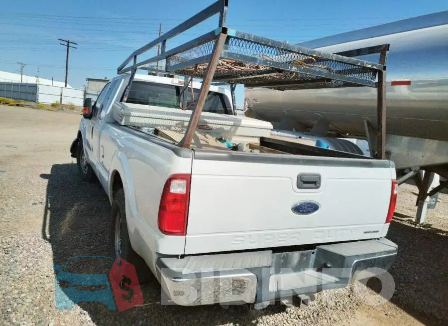 1FT7X2A66GED27928 Photo# 2