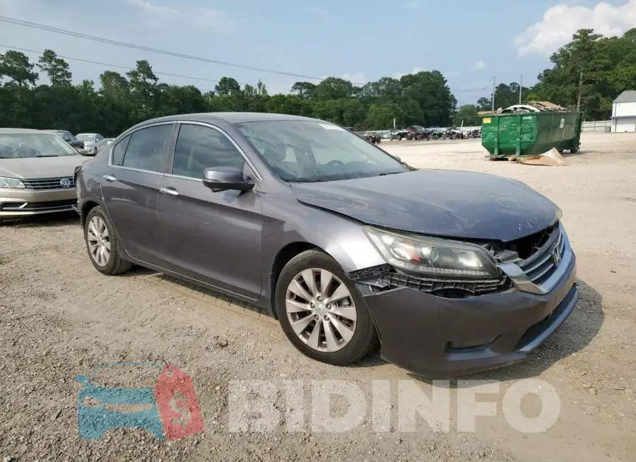 1HGCR2F8XEA297146 Photo# 4
