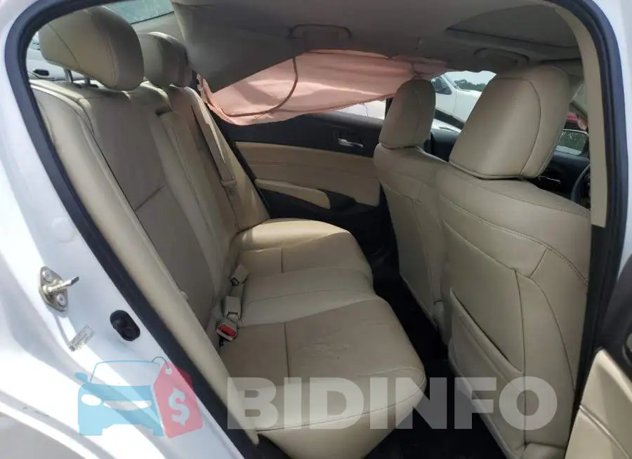 19UDE2F75HA002580 Photo# 10