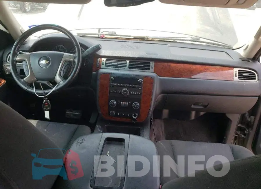 1GNSCHE00ER129471 Photo# 8