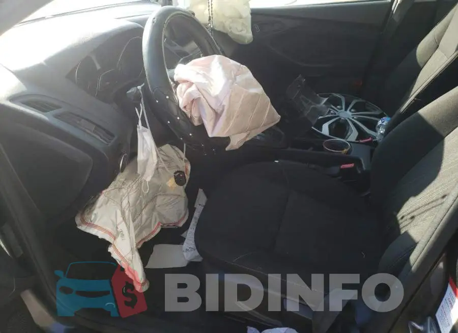 1FADP3E26JL226042 Photo# 7