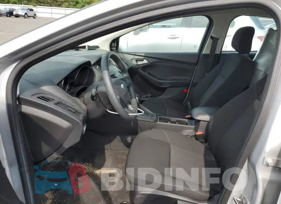 1FADP3F2XJL316647 Photo# 7